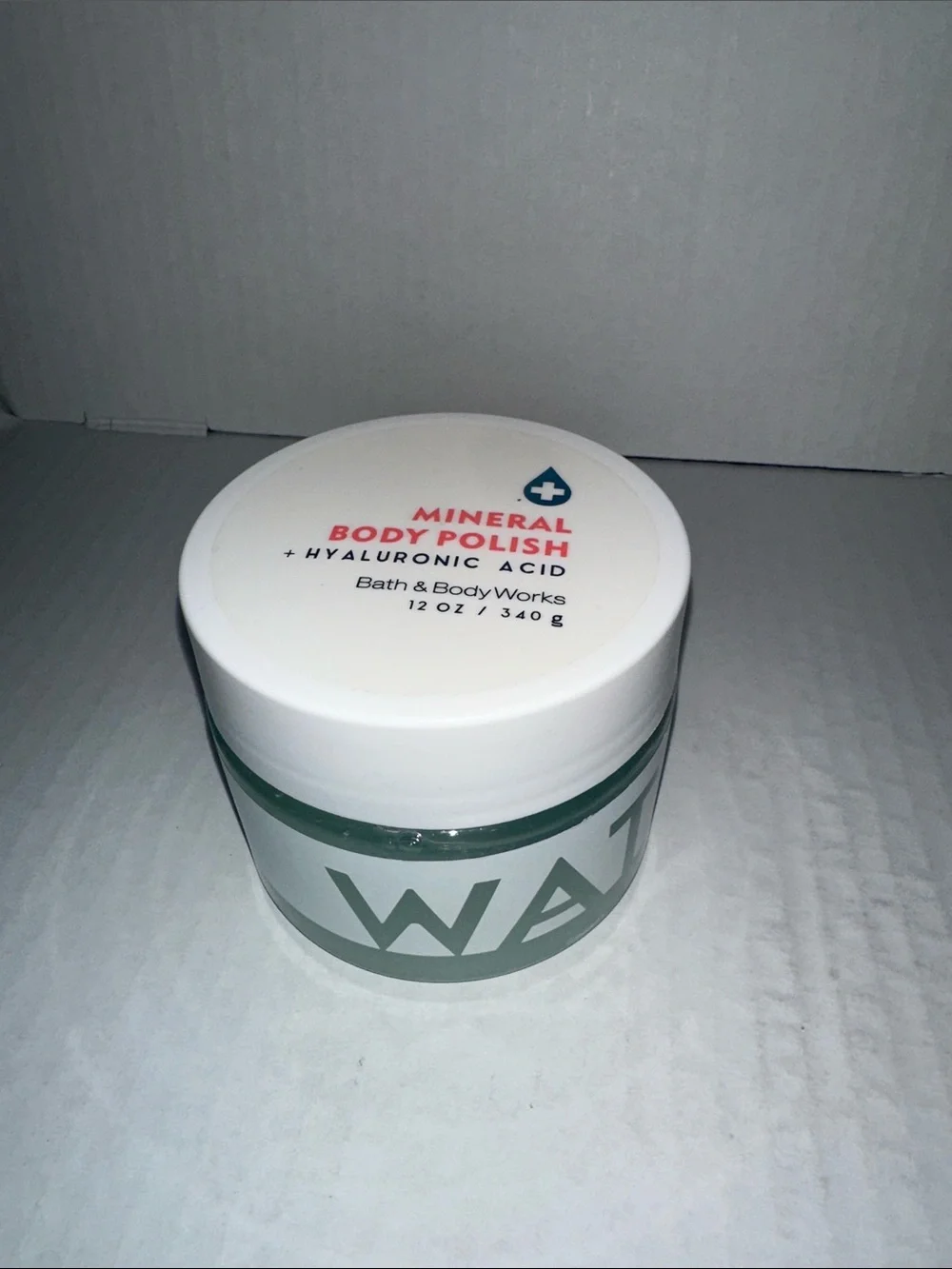 Bath & Body Works water Mineral Body Polish + Hyaluronic acid